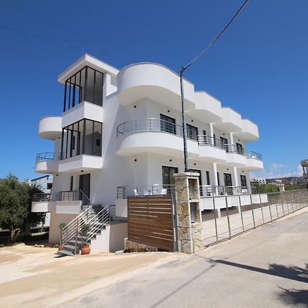J&B Hotel Ksamil Buitenkant foto
