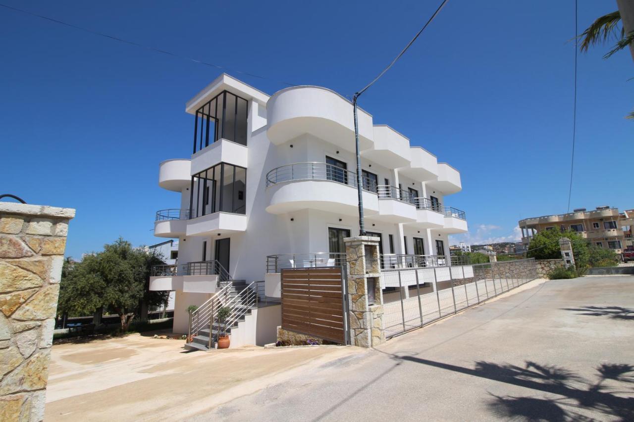 J&B Hotel Ksamil Buitenkant foto
