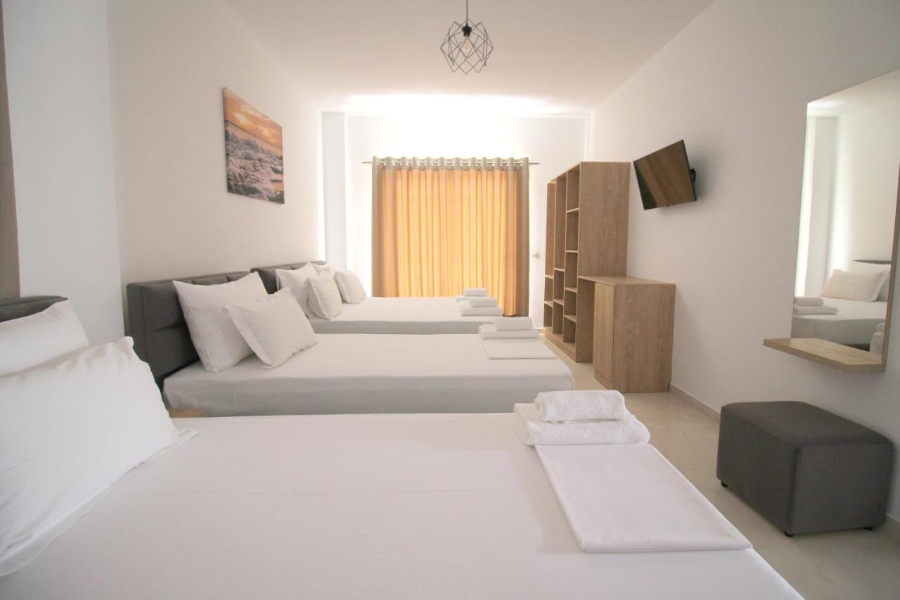 J&B Hotel Ksamil Buitenkant foto